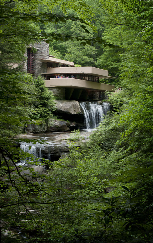Falling Water photo by Richard Sercombe